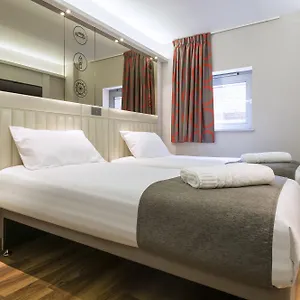 hotellátogatás